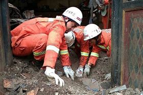 瑞馬燃氣壁掛爐，魯甸地震