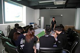 強(qiáng)化服務(wù)意識(shí),提升商務(wù)能力22