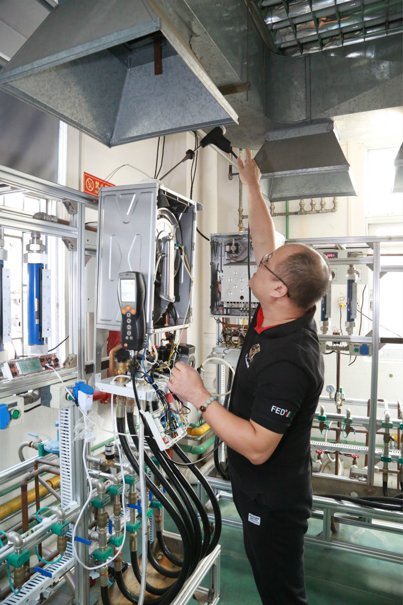 【瑞馬人物專訪】周劍鋒:寶劍鋒從磨礪出,梅花香自苦寒來 【瑞馬人物專訪】周劍鋒:寶劍鋒從磨礪出,梅花香自苦寒來